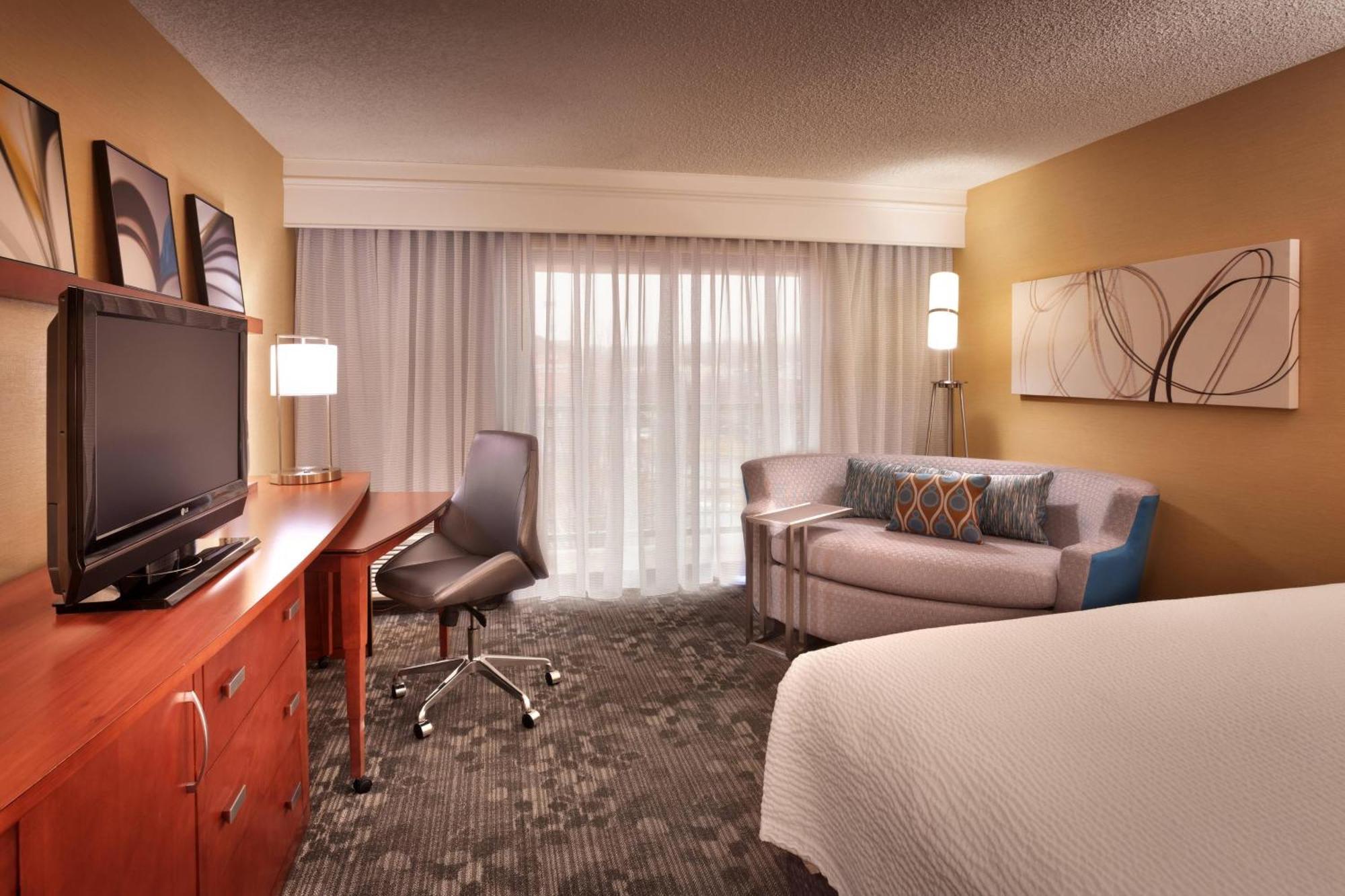 Courtyard By Marriott Salt Lake City Санди Екстериор снимка