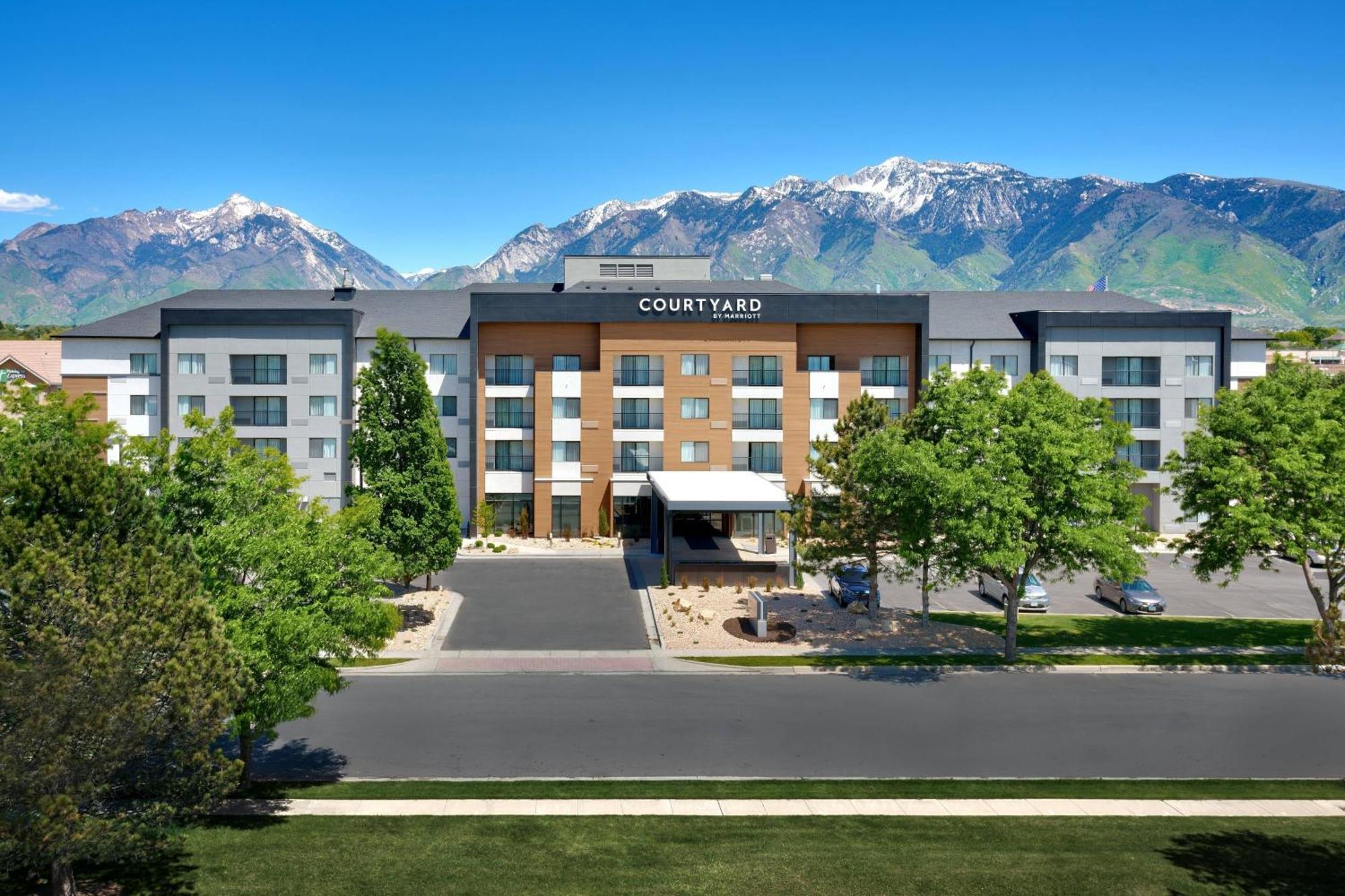 Courtyard By Marriott Salt Lake City Санди Екстериор снимка