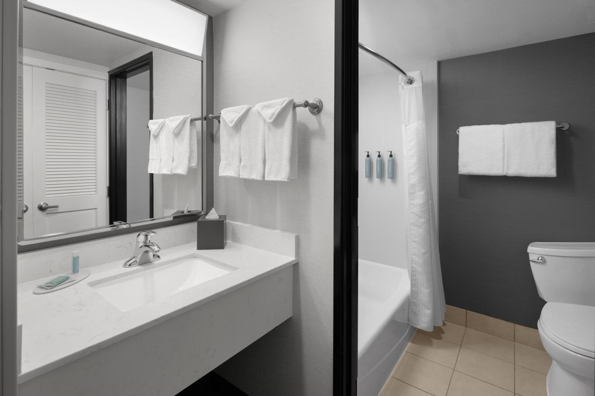 Courtyard By Marriott Salt Lake City Санди Екстериор снимка