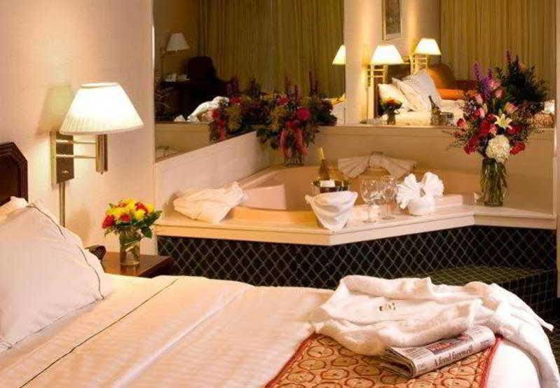 Courtyard By Marriott Salt Lake City Санди Екстериор снимка