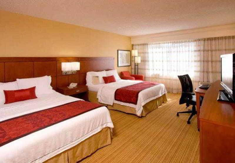 Courtyard By Marriott Salt Lake City Санди Екстериор снимка